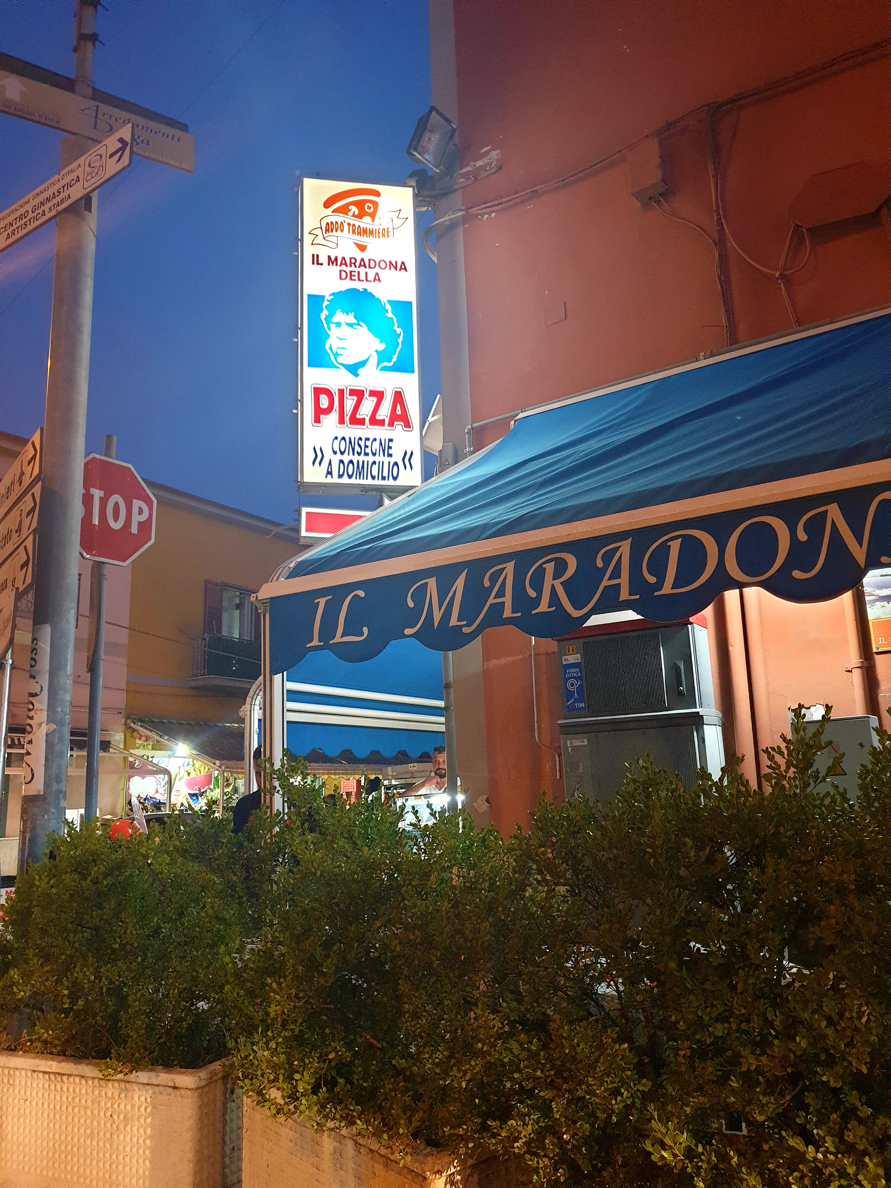 Name:  Pizzeria_Maradona.jpg
Views: 145
Size:  4.73 MB