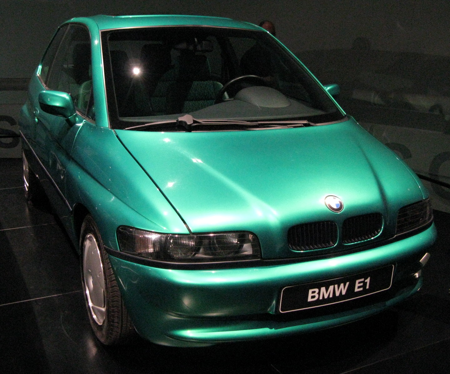 Name:  BMW_E1_01.jpg
Views: 835
Size:  324.9 KB