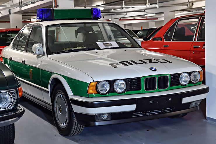 Name:  BMW-520i-E34-Polizei-Grossstadtrevier-fotoshowBig-86222741-1003538.jpg
Views: 16356
Size:  89.2 KB