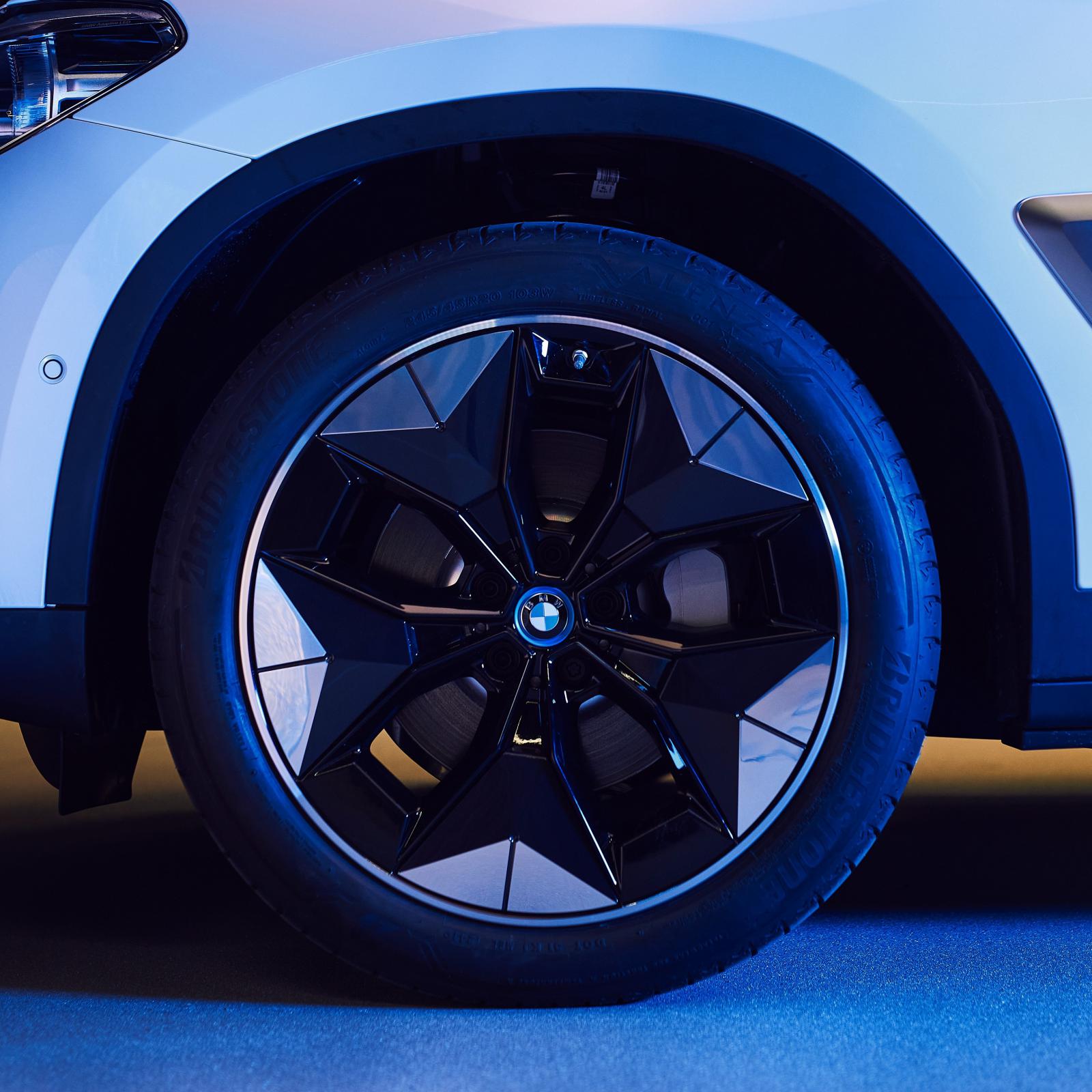 Name:  BMW iX3 i4 Aerodynamic Wheels1.jpg
Views: 7220
Size:  215.5 KB